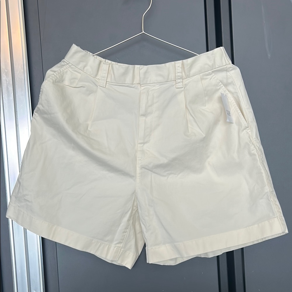 Women's Cream Shorts